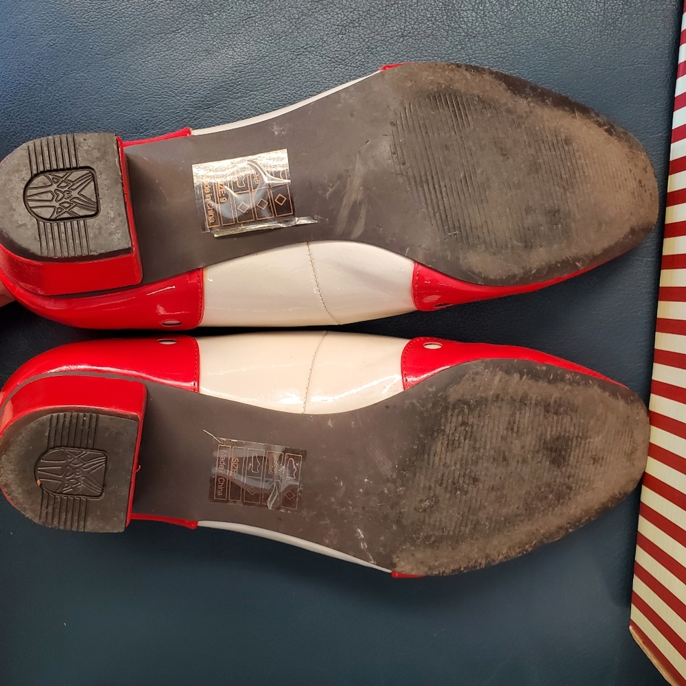 B.A.I.T. slip on low heel pumps - Picture 8 of 9